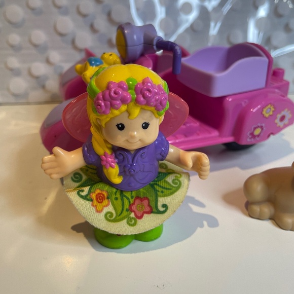 Fisher Price Sarah Lynn 🌸with Scooter - Picture 7 of 14